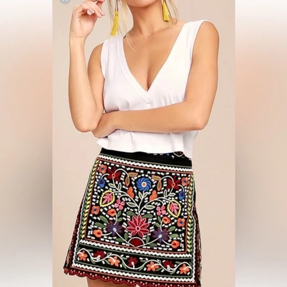 Lulus Don’t Stop the Party Black Embroidered A-Line Mini Skirt S - Picture 6 of 14